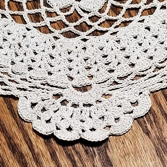 New Hand Crafted 2-Way Circle, Natural 12" Doily - Picture 3 of 3